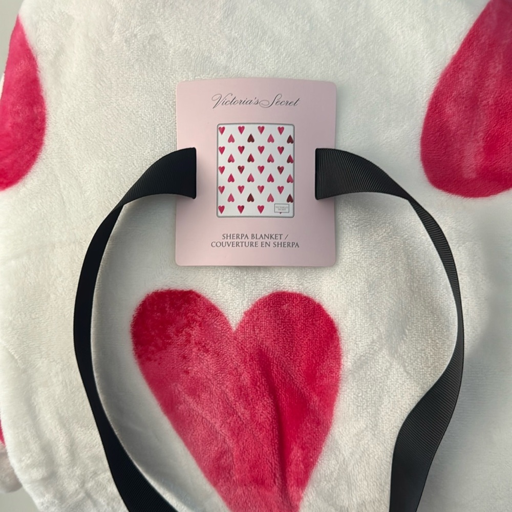 VS PINK Sherpa Blanket